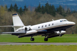 Lockheed Jetstar II N377SA landing